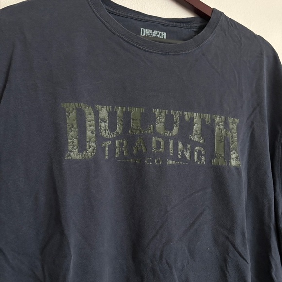 Duluth Trading Company Navy Blue Graphic T-Shirt Size Medium Longtail - Picture 4 of 8